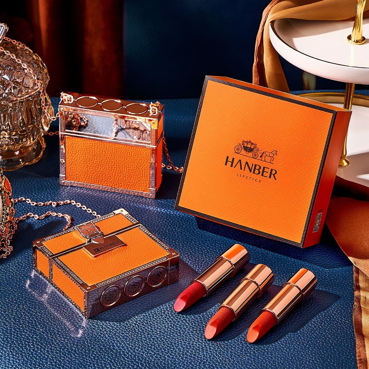 Velvet Matte Lipstick Set with Glamour Chain Pouch(50% OFF)