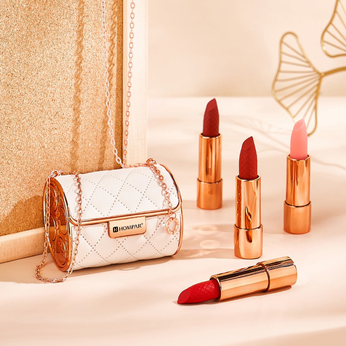 Velvet Matte Lipstick Set with Glamour Chain Pouch(50% OFF)