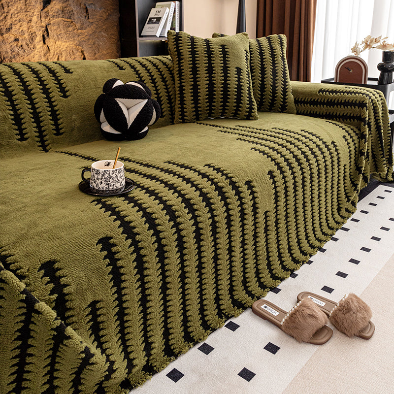 SCOMERI⚡ Plush Non-Slip Sofa Cover🛋️
