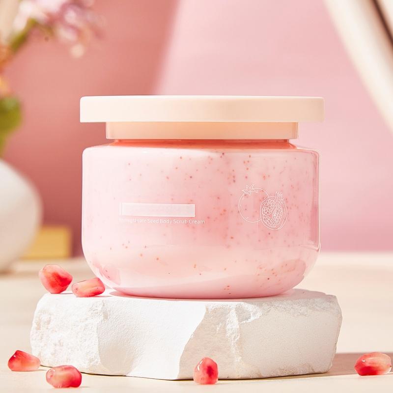 Exfoliating & Moisturizing Body Scrub