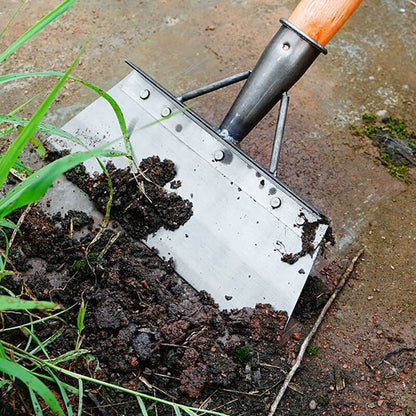 Multifunctional cleaning shovel