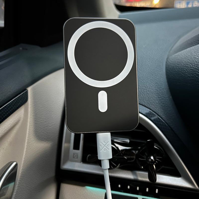 15W Fast-charging Car Magnetic Wireless Charger