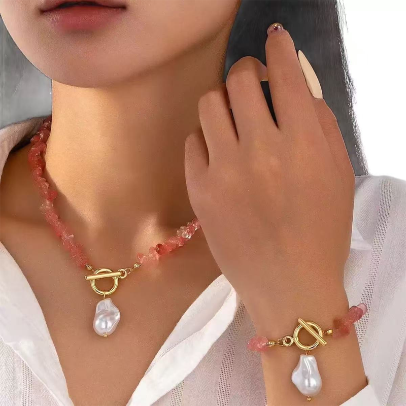 Irregular Turquoise Chip Necklace and Bracelet Set