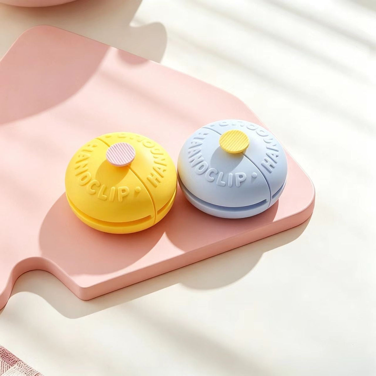 Scomeri Cute Donut Silicone Heat-Resistant Pinch Mitts