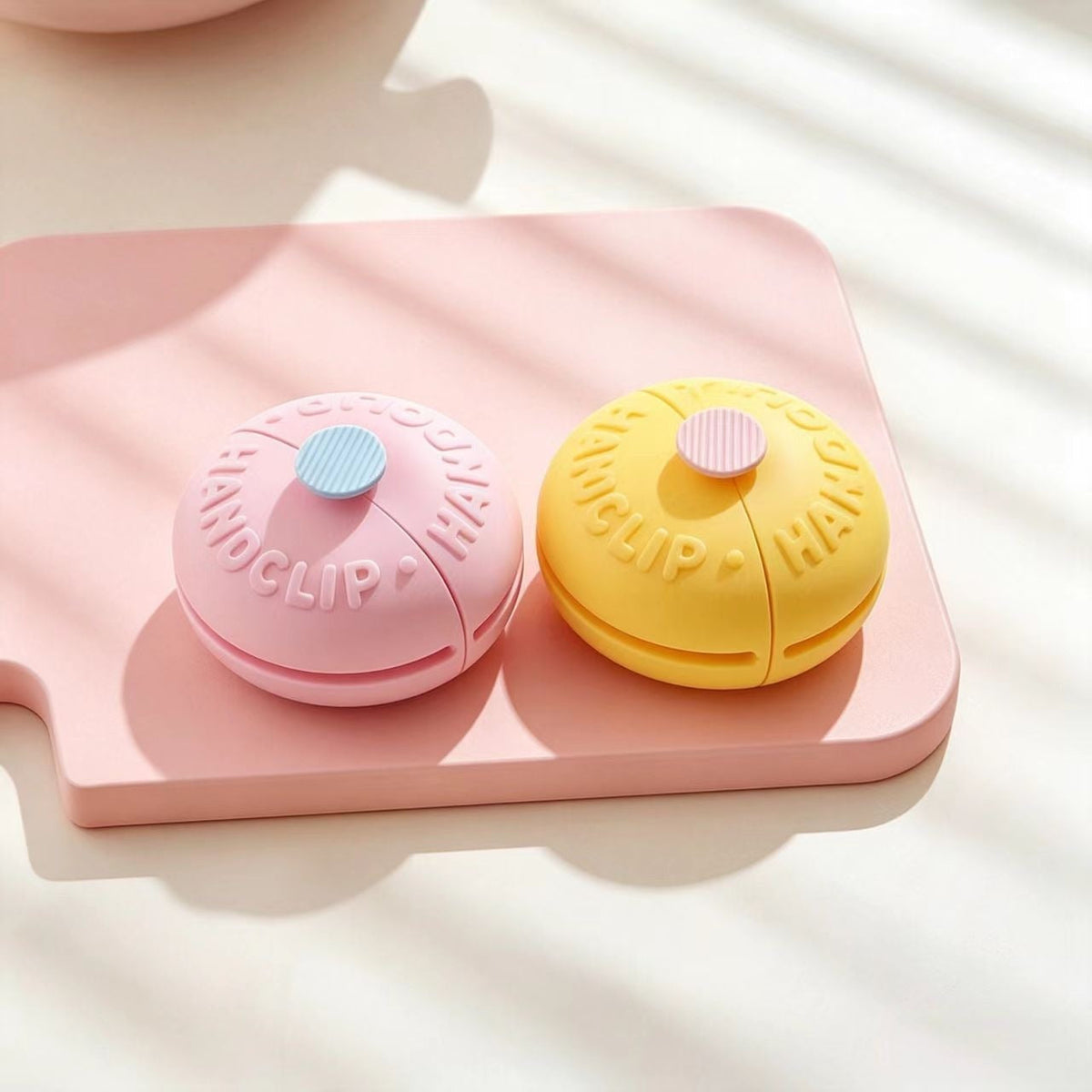 Scomeri Cute Donut Silicone Heat-Resistant Pinch Mitts